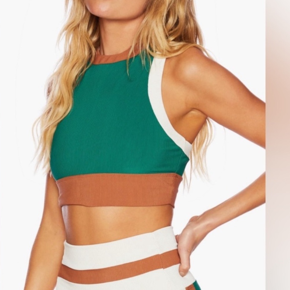 Beach Riot Gwen Racerback Sports Bra in Psychedelic Suede Green. Women’s Large